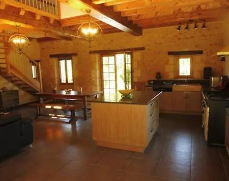A La Ferme Avec Piscine Varneil