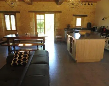 A La Ferme Avec Piscine Varneil