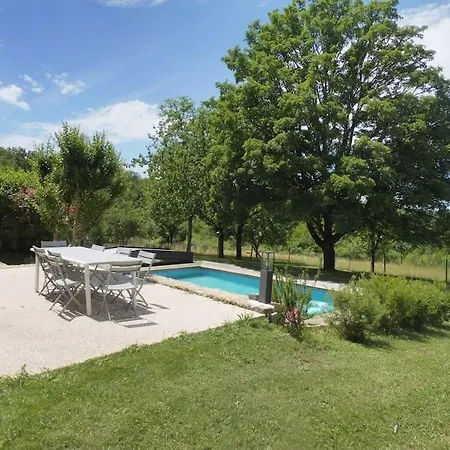 A La Ferme Avec Piscine Varneil